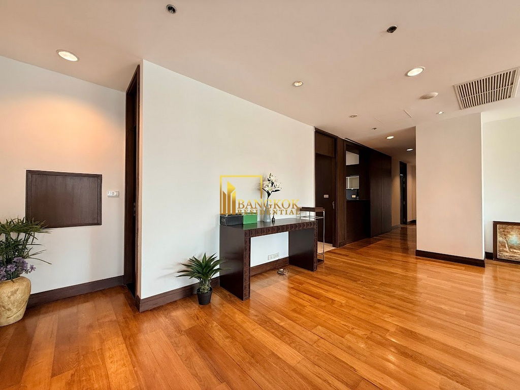 picture Elegant 4 Bedroom Luxury Apartment in Phloenchit - BR0635AP - 10/47