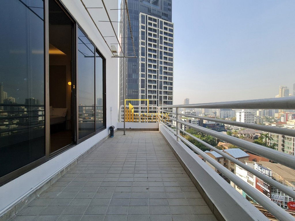 รูป Stunning 3 Bedroom Duplex Apartment in Thonglor Location - BR20783AP - รูปที่ 12/37