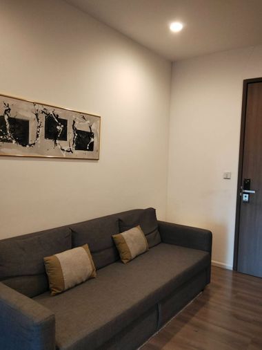 Whizdom Essence Condo ให้เช่า  1 ห้องนอน, 1 ห้องน้ำ   • ขนาด: 34 ตร.ม.  • ชั้น: 7