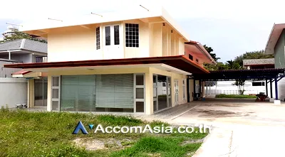 เช่าบ้านเดี่ยว เขตพญาไท : 🔼🔽 AccomA 📩 Home Office 3 BR House in Khwaeng Sam Sen Nai (AA27421)
