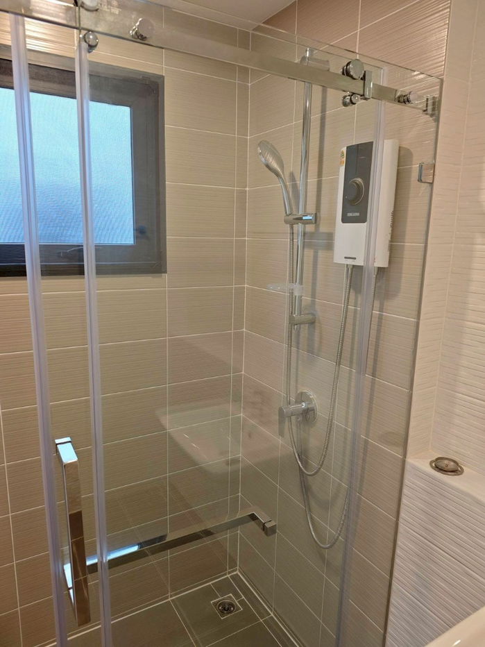 picture Centro                           Vibhavadi - 8/17