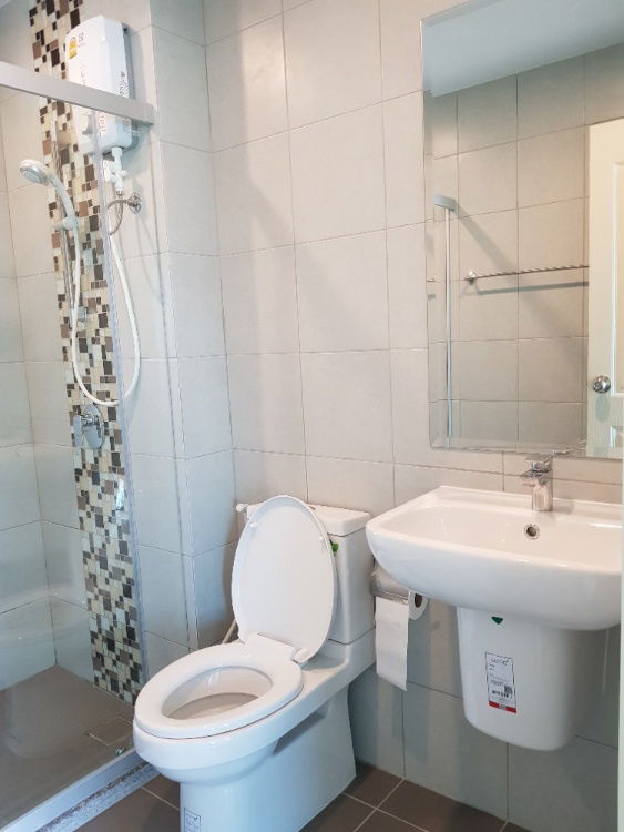 รูป Supalai Loft@Talat Phlu Station【𝐒𝐄𝐋𝐋 & 𝐑𝐄𝐍𝐓】🔥ตกแต่งสไตล์ลอฟต์แสงฟุ้ง พร้อมผนังเรียบเท่ที่เข้ากับเฟอร์โทนขาว-ครีม🔥 ติดต่อไลน์ไอดี: @hacondo - รูปที่ 8/8