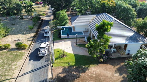 ขายบ้านเดี่ยวชั้นเดียว พูลวิลล่า เขาใหญ่ 100 ตรว. บ้านสวย พร้อมเข้าอยู่ วิวเขาใหญ่ ต.วังไทร อ.ปากช่อง นครราชสีมา