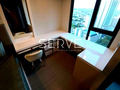 คอนโดให้เช่า : 🔥ห้องสตูดิโอ กั้นเป็นสัดส่วน ชั้นสูงสุด 35+ แต่งหรู เฟอร์จัดเต็มมาก พร้อมอยู่ บนทำเลดี ติด BTS ห้าแยกลาดพร้าว @ Life Ladprao