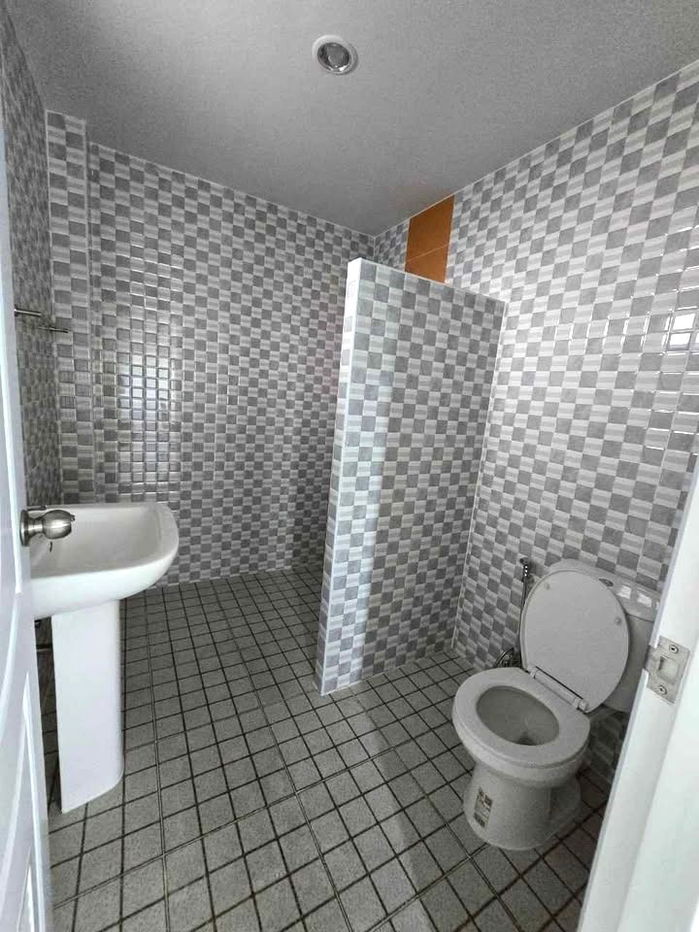 picture Two storey house for rent with 2 bedrooms,2 toilets and 1 kitchen.  - 7/10