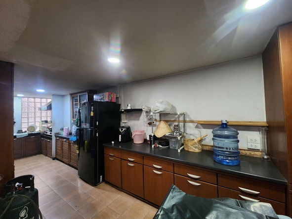 picture FOR RENT COMMERCIAL BUILDING PROPERTY 95000 BAHT per MONTH - 7/8