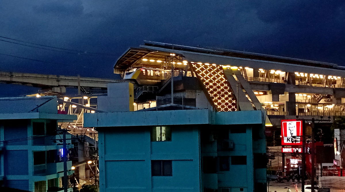 รูป ให้เช่าห้องพักหรูที่ลิพวิ่งเพลสคอนโด ปากซอยลาดพร้าว 140 ติดเซเว่น ใกล้สถานีรถไฟฟ้าบางกะปิ ด่วนๆ - รูปที่ 12/35