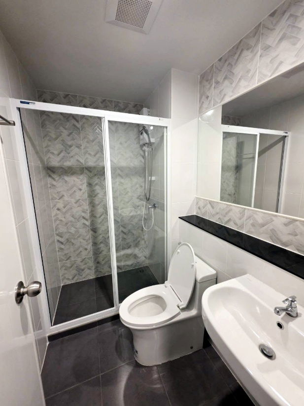 รูป ***ให้เช่า Regent Home บางนา (ห้องใหม่!!! มือแรก) *รับโปรพิเศษ* LINE : @Feelgoodhome (มี@หน้า) - รูปที่ 9/10