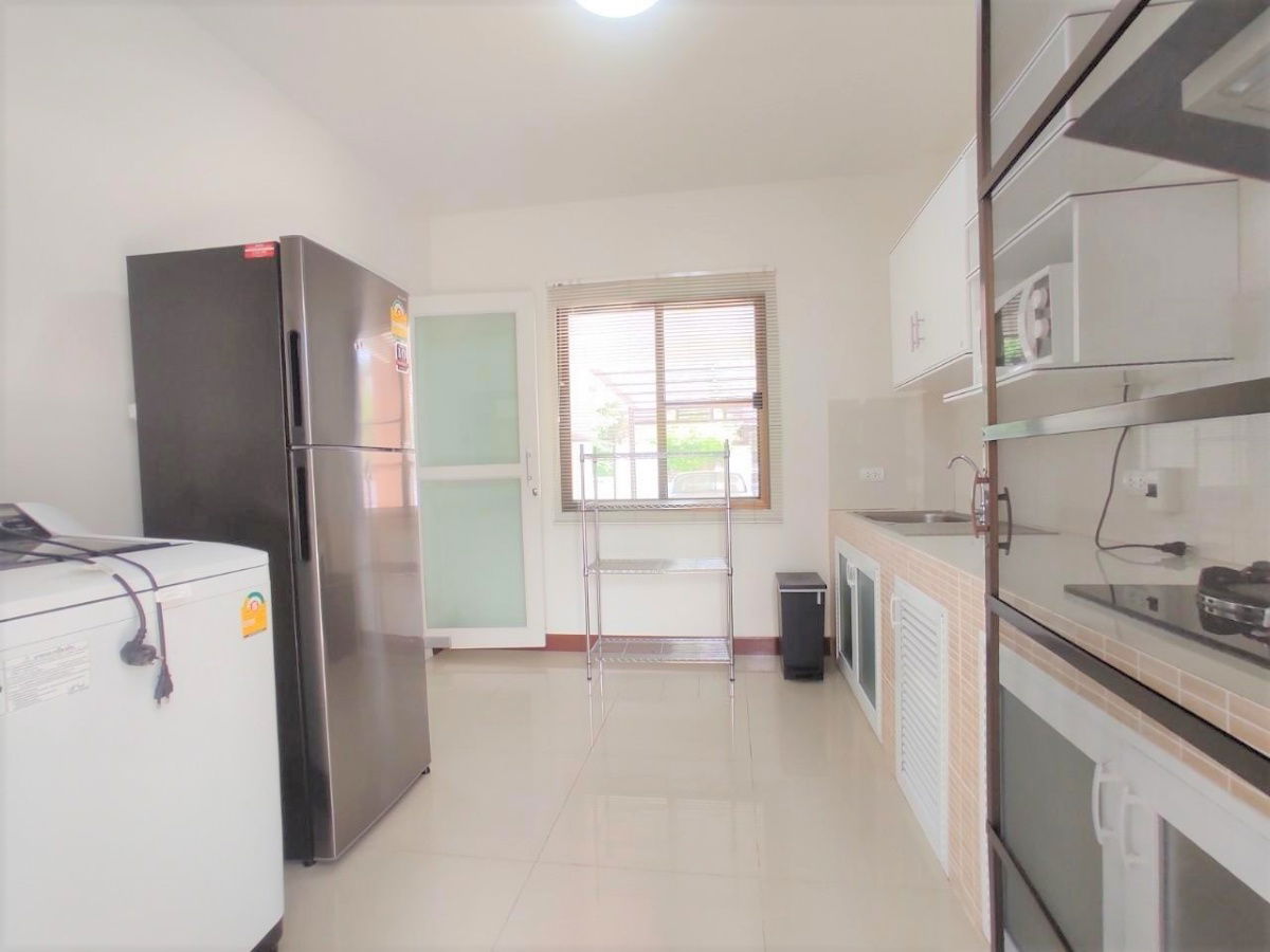 picture A house two storeys for rent with 3 bedrooms,2 toilets and 1 kitchen. - 10/28
