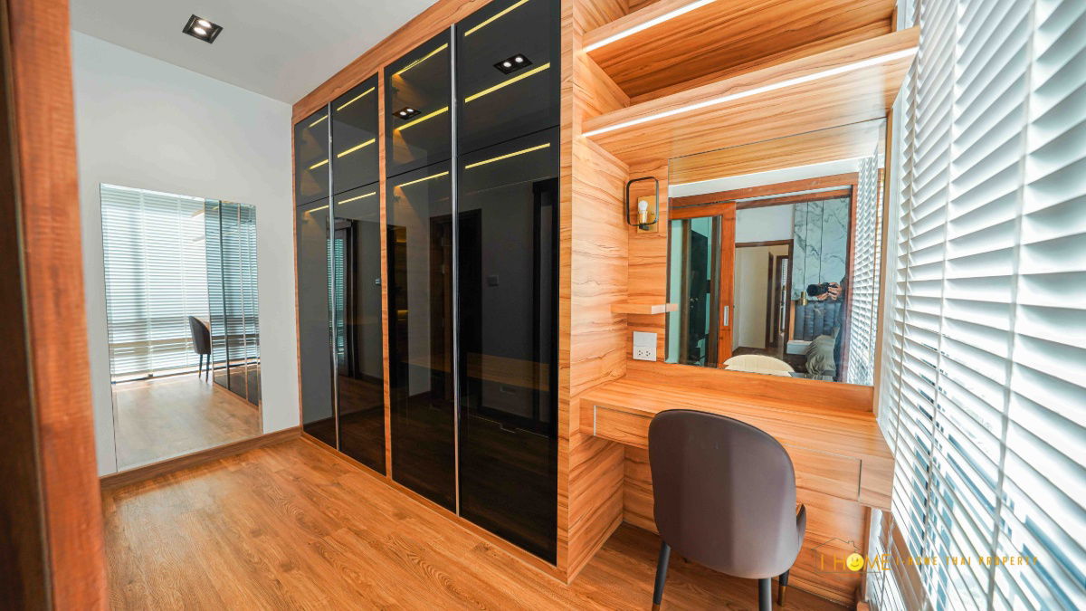 รูป ให้เช่าทาวน์โฮมสามชั้น 4 ห้องนอน 3 ห้องน้ำ  1  ห้องครัว  1  ห้องรับแขก  1  ที่จอดรถ - รูปที่ 26/40