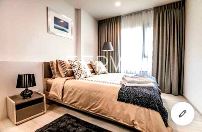 Condos for rent : Studio with Partition For Rent Good Location Close To BTS Ploenchit-Life One Wireless