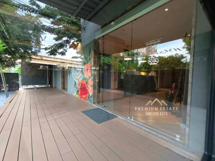 picture Clinic for Sale near Ekkamai-Ramindra Road - 2/18