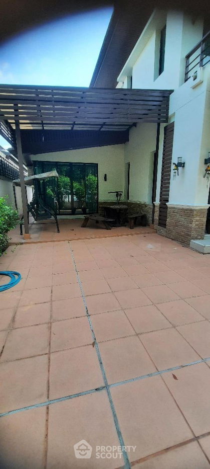 picture 3-BR House at Lake View Park Bangna in Dokmai (ID 1460813) - 10/12