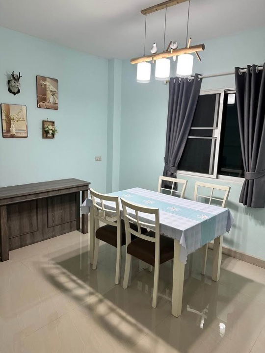 picture  Two storey house for rent with 3 bedrooms,2 toilets and 1 kitchen.  - 4/16