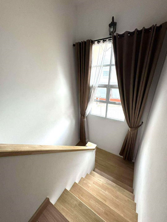 picture Two storey house for rent with 4 bedrooms,3 toilets and 1 kitchen.  - 21/27