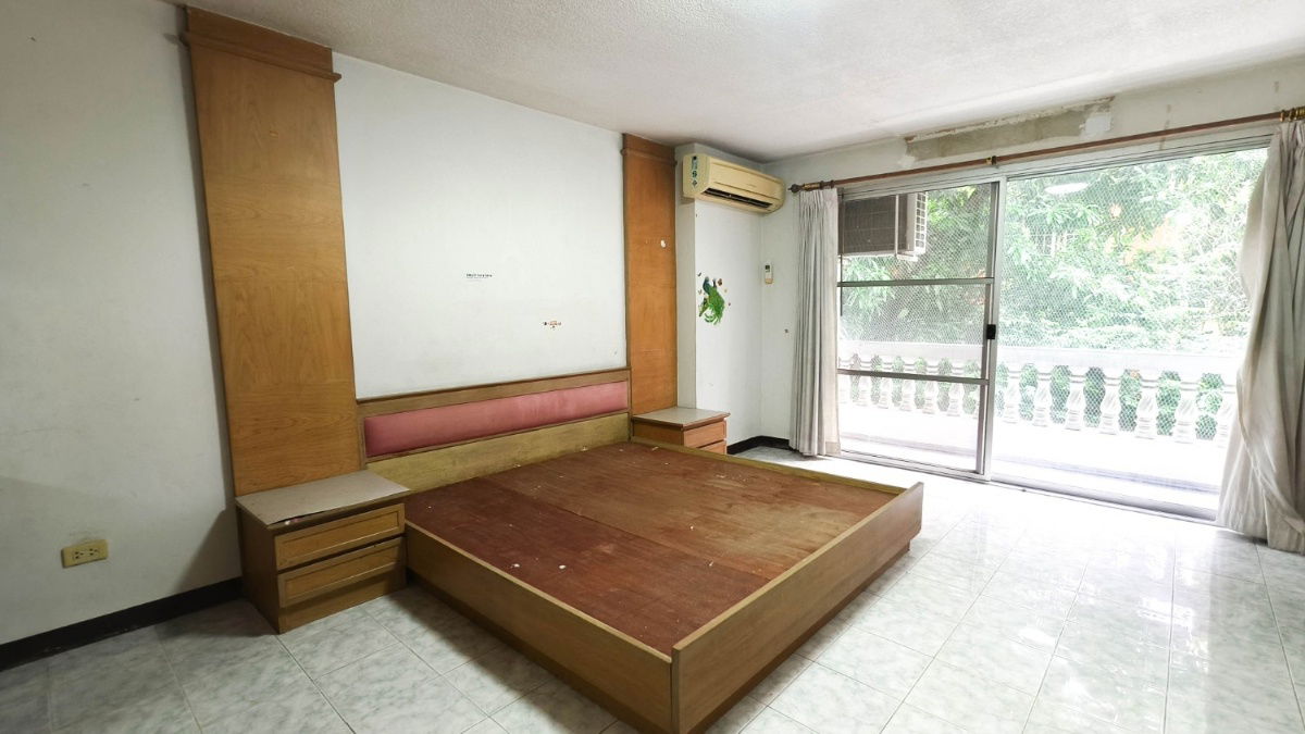 picture Sale condo for under a million, Thongpracha condo town 3,near skytrain - 3/22