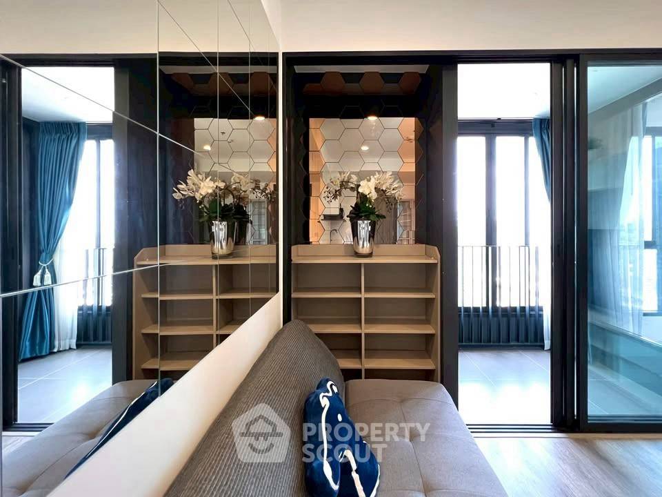 picture 1-BR Condo at Ideo Mobi Asoke near MRT Phetchaburi (ID 2449456) - 6/13