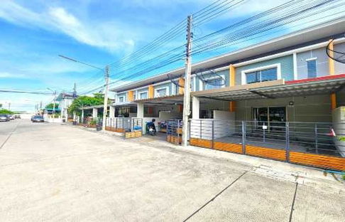 ให้ เช่า ทาวน์โฮม HS041 พร้อมเฟอร์ เดินทางสะดวก ติดถนนเมน มบ ไลท์ โฮมทาว์น 128 ตรม 20.6 ตรว บ้านบึง ชลบุรี ทำเลดีใกล้ โลตัส บิ๊กซี แมคโคร QMB