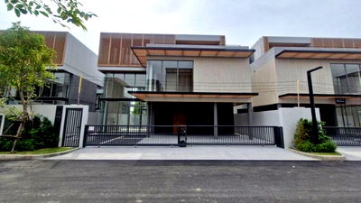 เช่าบ้านเดี่ยว เขตดอนเมือง : ให้เช่าบ้านเดี่ยว 3 ชั้น โครงการไฮด์พาร์ค การ์เด้น ประชาอุทิศ 19 ดอนเมือง ระดับลักซ์ชัวรี่ สไตล์ Modern Tropical