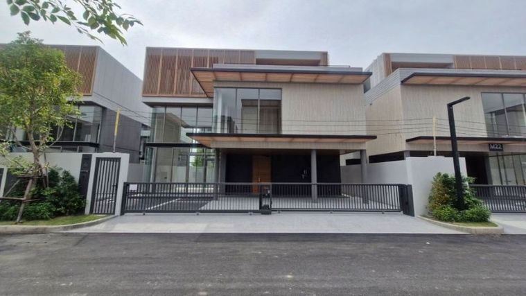 ให้เช่าบ้านเดี่ยว 3 ชั้น โครงการไฮด์พาร์ค การ์เด้น ประชาอุทิศ 19 ดอนเมือง ระดับลักซ์ชัวรี่ สไตล์ Modern Tropical