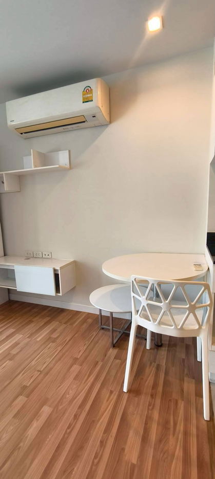 picture For rent: V Condo Ekkamai-Ramintra, next to the expressway market. - 8/11