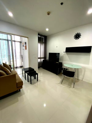 คอนโดให้เช่า : Ideo Verve Sukhumvit 1 Bedroom, BTS OnNut (Condo For Rent)