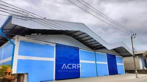 Newly built warehouse for rent in Soi Rungroj, Phraeksa, Bang Phli, ready to use, near Bang Pu Industrial Estate.