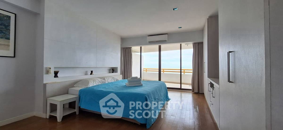 picture 3-BR Condo at Sunshine Beach Condotel close to Pattaya (ID 2450182) - 8/19