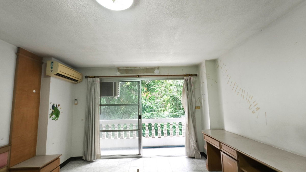 picture Sale condo for under a million, Thongpracha condo town 3,near skytrain - 8/22