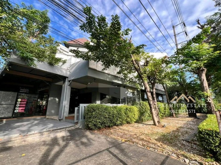 Clinic for Sale  near Ekkamai-Ramindra Road
