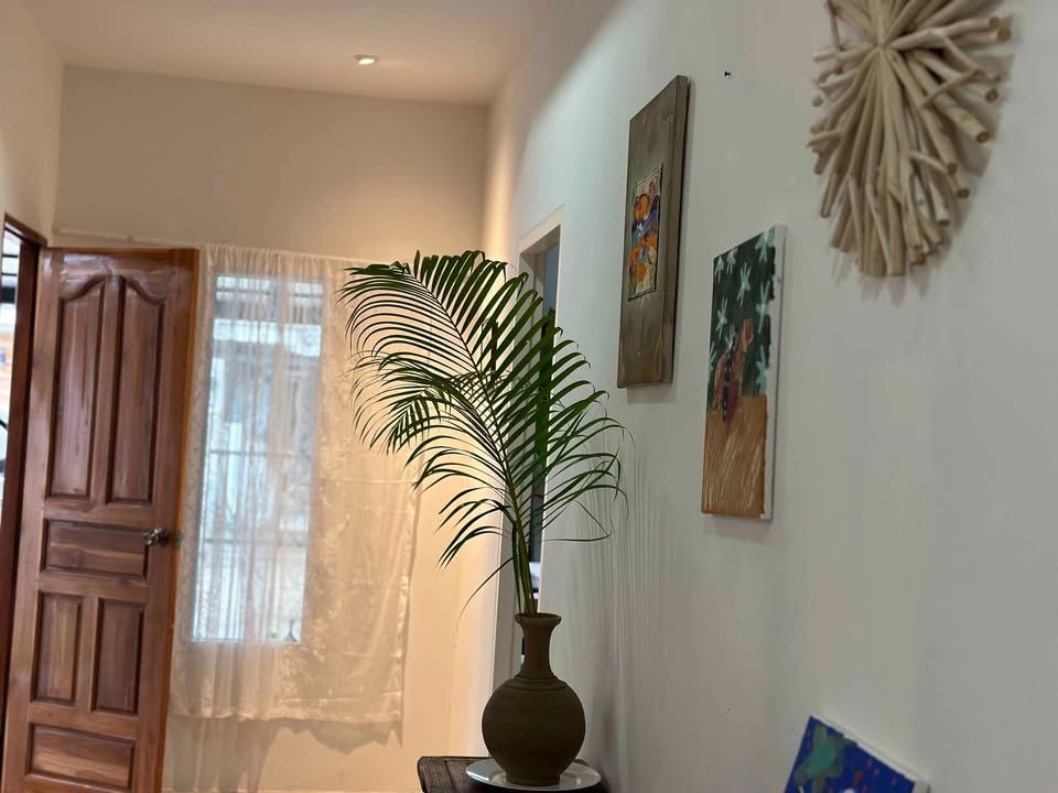 picture Single storey house for rent with 3 bedrooms,2 toilets and 1 kitchen.  - 8/13