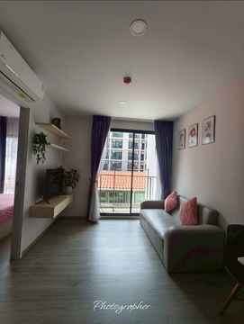 For rent: Dolce Lasalle, beautiful room, near the BTS, great common area