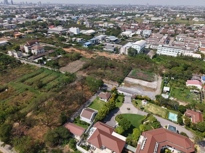 Land for sale, 562 sq wah, Saphan Sung