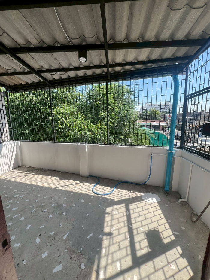 picture "Prime Location Alert: Newly renovated townhouse in Lak Si! Walking distance to BTS/MRT and 7-Eleven." - 22/22