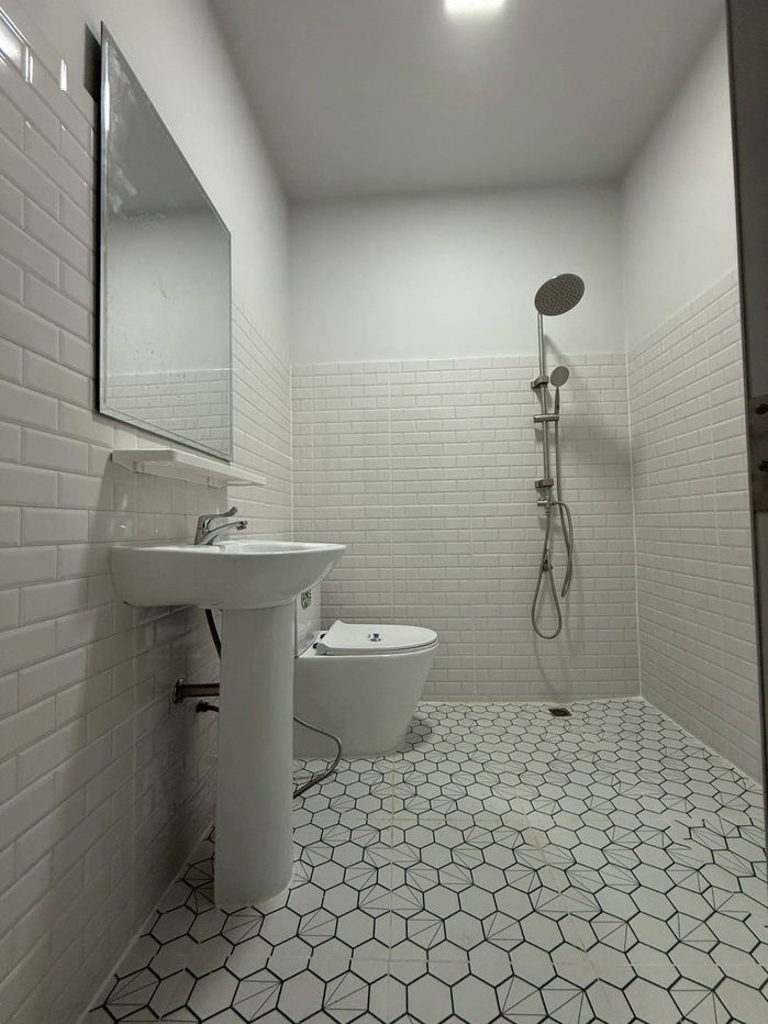 รูป ขายบ้านทาวน์เฮ้าส์ 2 ชั้น หมู่บ้านสวีทโฮมปาร์ค บางบัวทอง ตกแต่งครบพร้อมเฟอร์นิเจอร์ มีสระว่ายน้ำในโครงการ ราคาพิเศษเพียง 1.69 ล้านบาท ฟรีโอน - รูปที่ 14/18