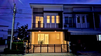 ขายทาวน์โฮม : 🏡 ขายทาวน์โฮม 2 ชั้น หลังมุม หมู่บ้านชวนชื่นทาวน์ กาญจนาบางใหญ่ ใกล้ตลาดชุมพล คลองประปาไม่ถึงกิโล เพียง 3,090,000 บาท