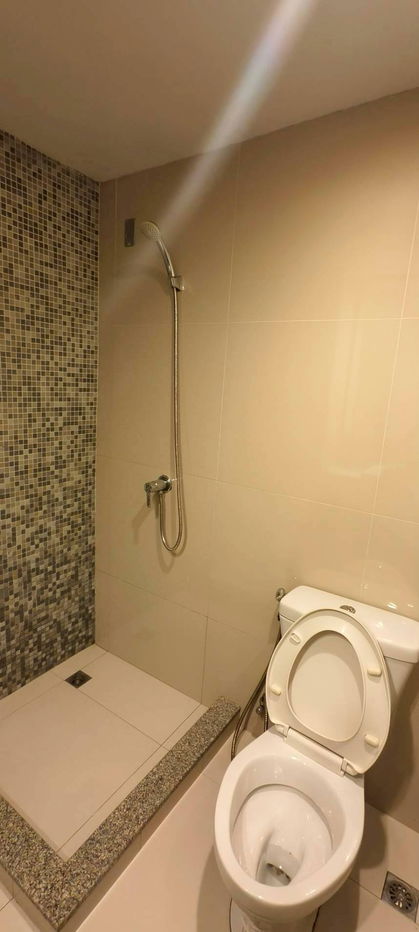 picture For rent: V Condo Ekkamai-Ramintra, next to the expressway market. - 10/11