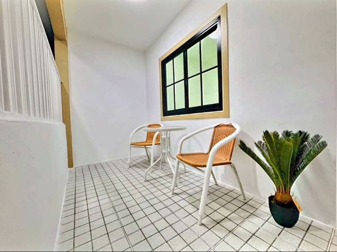 รูป ขายทาวน์เฮาส์ชั้นเดียว หมู่บ้านอาสาเฮ้าส์5 ซอยกันตนา บางใหญ่ ตกแต่งใหม่พร้อมอยู่ มีระเบียงชมวิว ฟรีเฟอร์นิเจอร์ ราคาเพียง 2,190,000 บาท ฟรีโอน - รูปที่ 3/20