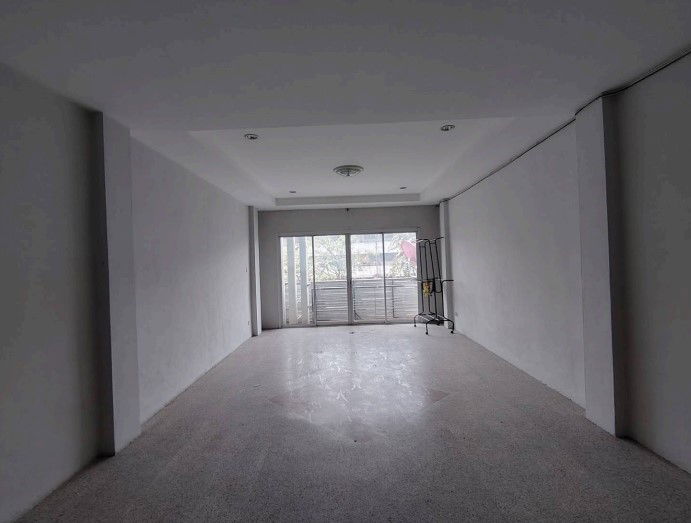 รูป อาคารพาณิชย์ เนื้อที่ทั้งหมด 79.6 ตารางเมตร 780 (ติดถนนโพธิ์กลาง) ตำบลในเมือง อำเภอเมืองนครราชสีมา นครราชสีมา ราคา 6,450,000 บาท - รูปที่ 15/23