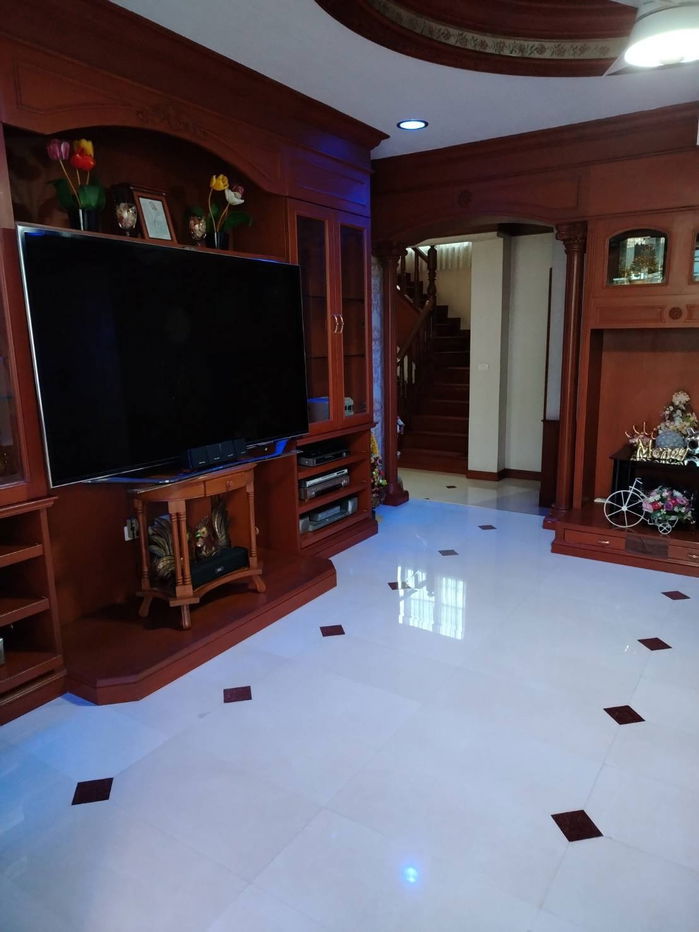 picture ON251102 For Sale: Large 2-Story Detached House in MANTANA-Suan Luang Rama IX Village - 8/23