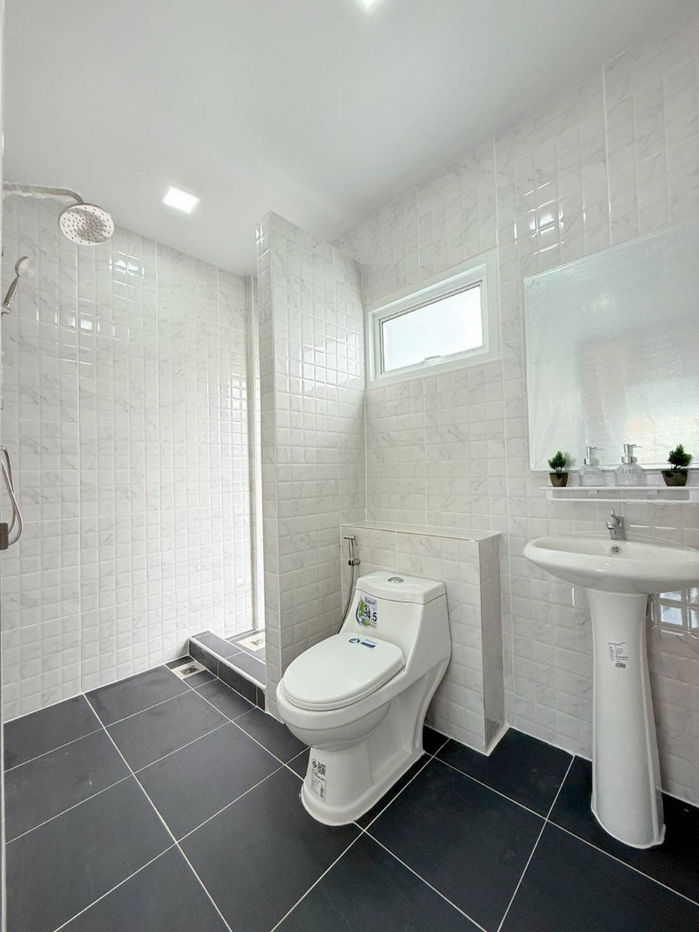 รูป ขายทาวน์เฮ้าส์ 2 ชั้น ทิพย์พิมานการ์เด้น บ้านกล้วย–ไทรน้อย ตกแต่งใหม่ สวยพร้อมอยู่ แถมแอร์ 2 เครื่อง เฟอร์นิเจอร์ครบเซ็ต ราคา 2.19 ล้านบาท ฟรีโอน - รูปที่ 12/14