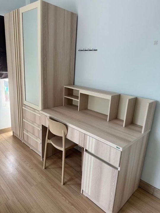 picture  Two storey house for rent with 3 bedrooms,2 toilets and 1 kitchen.  - 11/16