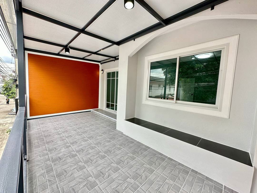 รูป ขายทาวน์เฮ้าส์ 2 ชั้น บัวทองธานีพาร์ค ตรงข้ามสมบัติบุรี บ้านอยู่ต้นซอย ใกล้สวนสาธารณะ หน้าบ้านกว้าง 6 เมตร ราคา 2,290,000 บาท - รูปที่ 17/19