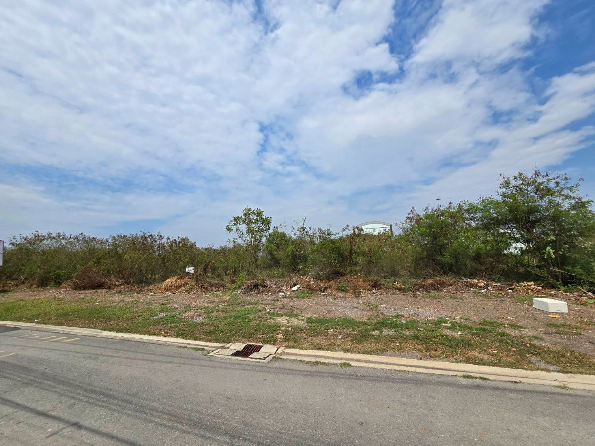 รูป ขายที่ดิน 1 ไร่ 1 งาน 62 ตร.วา กรุงเทพกรีฑา 20 แยก 7 ใกล้ รร.นานาชาติ Brighton และ Wellington ใกล้สนามกอล์ฟ ยูนิโก้ Airport Link บ้านทับช้าง - รูปที่ 8/12