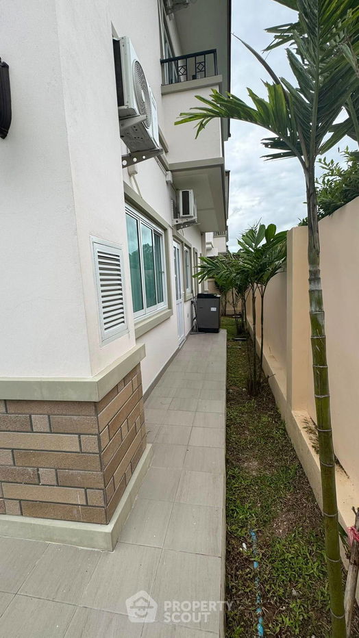 picture 4-BR House at BAAN Dusit Pattaya Garden close to Pattaya (ID 2449798) - 23/25