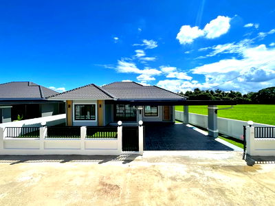 Houses for sale San Sai Chiang Mai : Single-storey detached house for sale  3 bedrooms 2 bathrooms and 2 parkings.