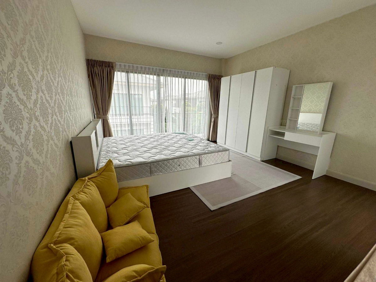 picture LB094 3-Storey Fully Furnished Home in a Quiet Residential Area | Lumpini Suan Luang Rama 9 - 3/20