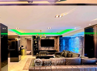 Condos for sale Pattaya-NaKlua Road : 3-BR Condo at Ananya Beachfront Condominium close to Sanctuary of Truth (ID 2447119)