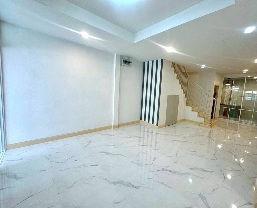 รูป ฟรีโอน! ทาวน์เฮ้าส์ 2 ชั้น ฉัตรณรงค์วิลล่า 3 ลำลูกกา | ใกล้ BTS คูคต | ตกแต่งใหม่! | 1.89 ลบ. - รูปที่ 8/18