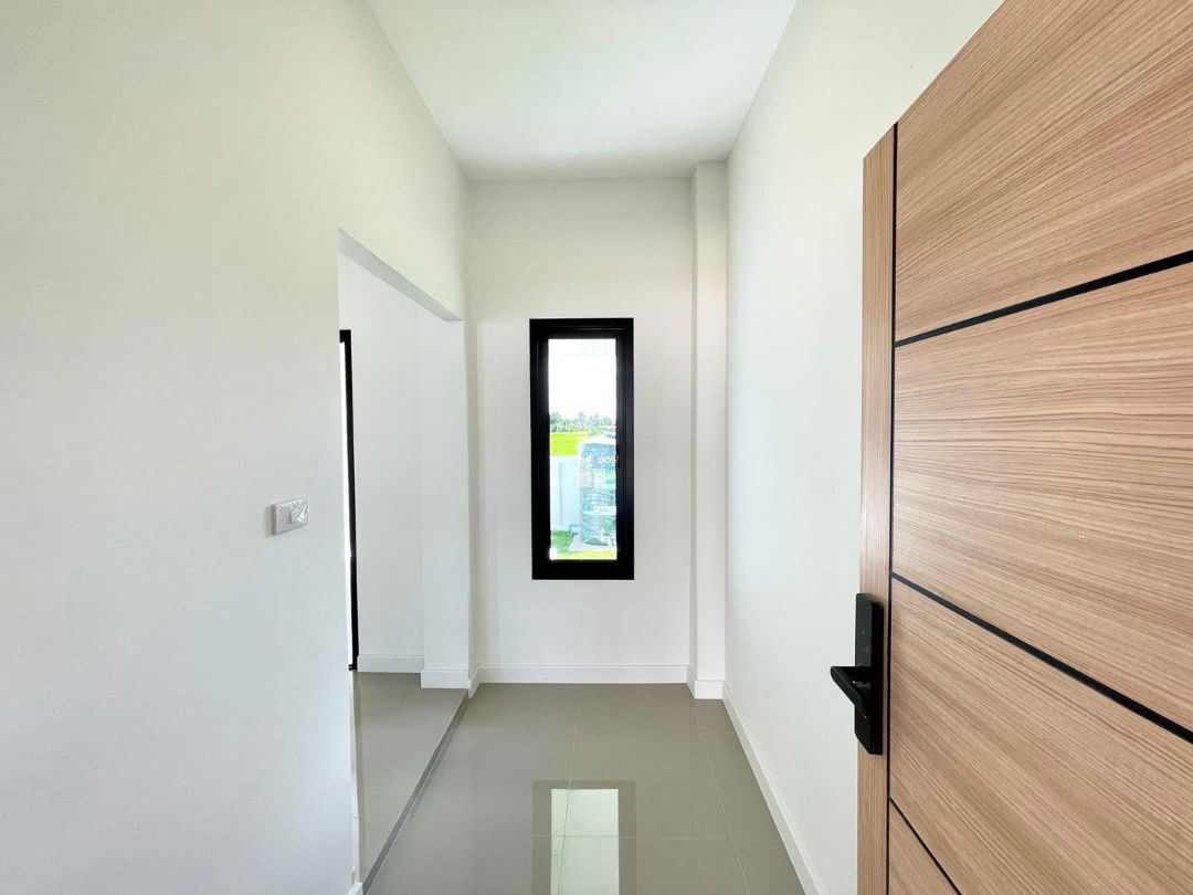 รูป ขายบ้านเดี่ยวชั้นเดียว  3 ห้องนอน  2 ห้องน้ำ  1 ห้องครัว  2 ที่จอดรถ - รูปที่ 4/9